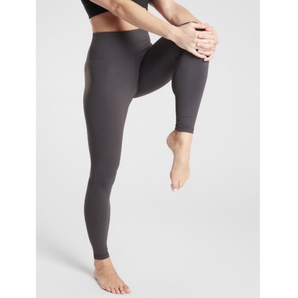 Athleta ultra high rise elation right size medium